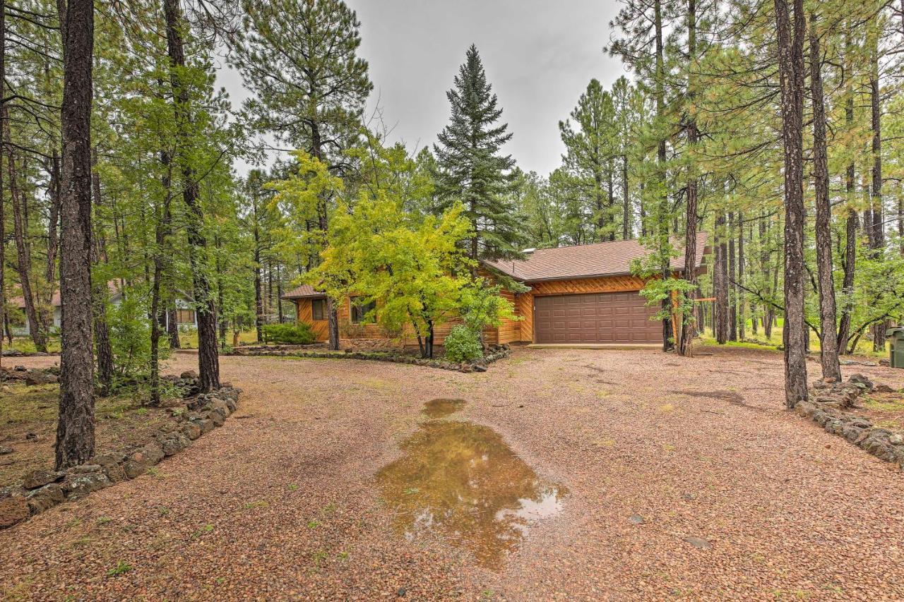 Lush Pinetop Retreat With Large Deck And Wooded Yard! Buitenkant foto