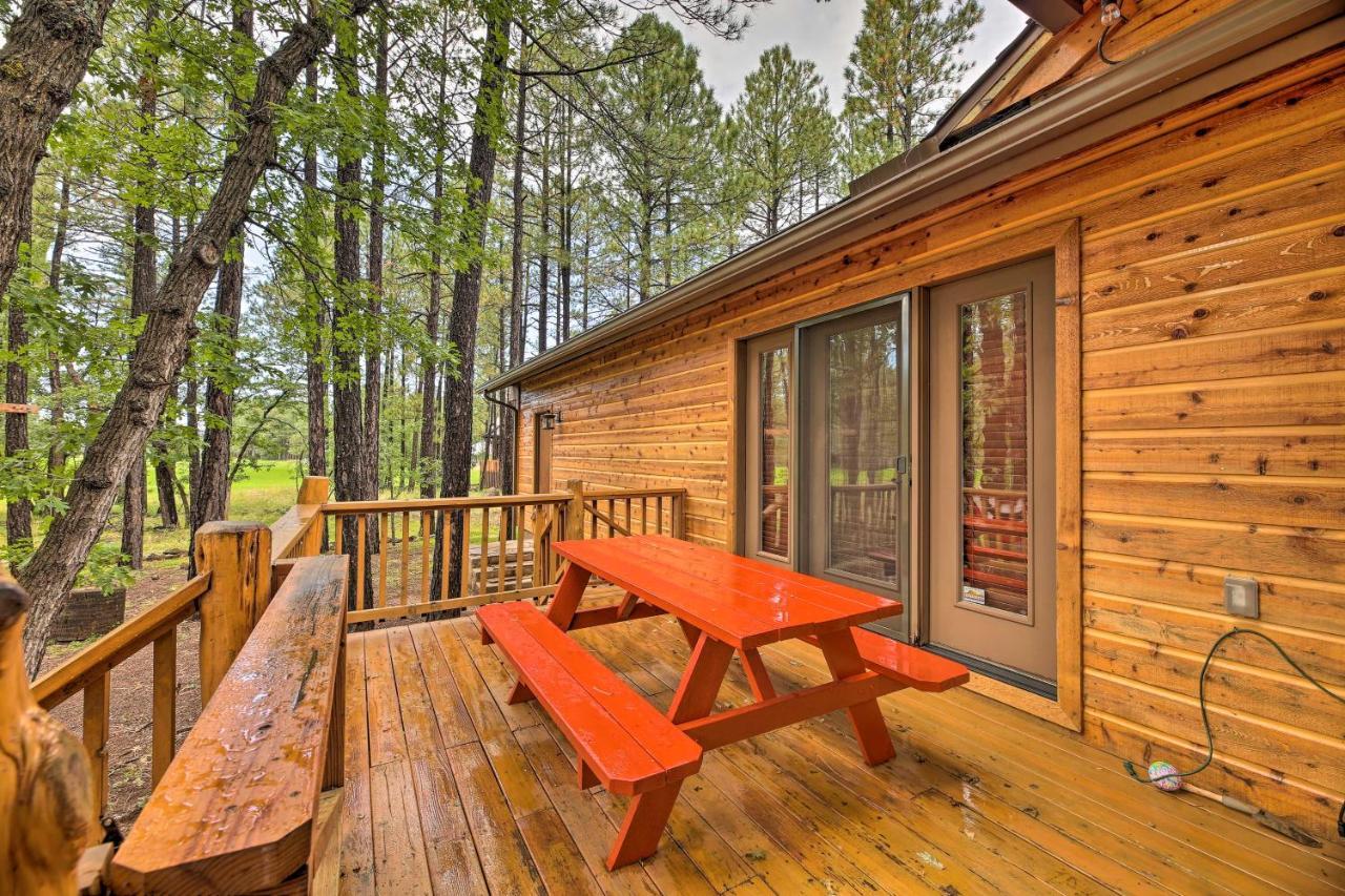 Lush Pinetop Retreat With Large Deck And Wooded Yard! Buitenkant foto